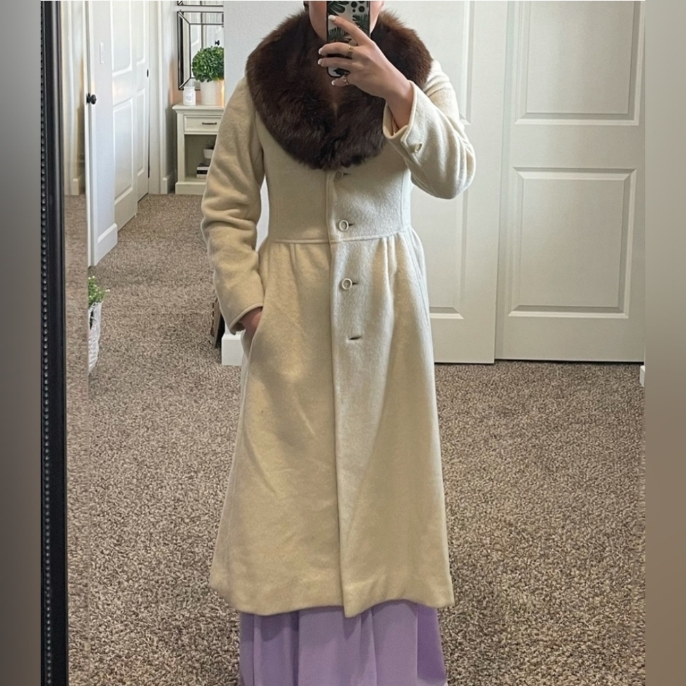 VTG 70s Pierre Cardin Princess-Cut Coat with Fox Fur Collar - Picture 16 of 16